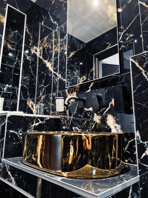 Thesstay Attica Downtown Boutique Apartment テッサロニキ エクステリア 写真
