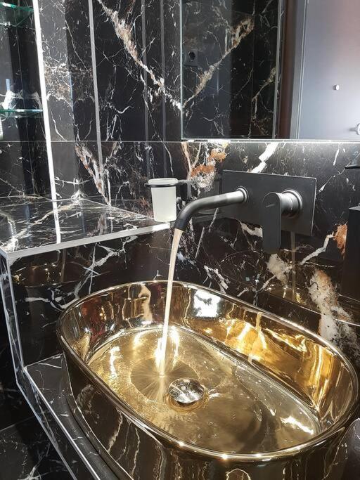 Thesstay Attica Downtown Boutique Apartment テッサロニキ エクステリア 写真